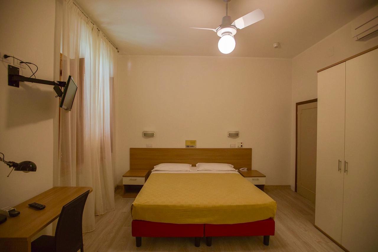 Albergo Le Sorgenti เคียนเชียโนแตร์เม ภายนอก รูปภาพ