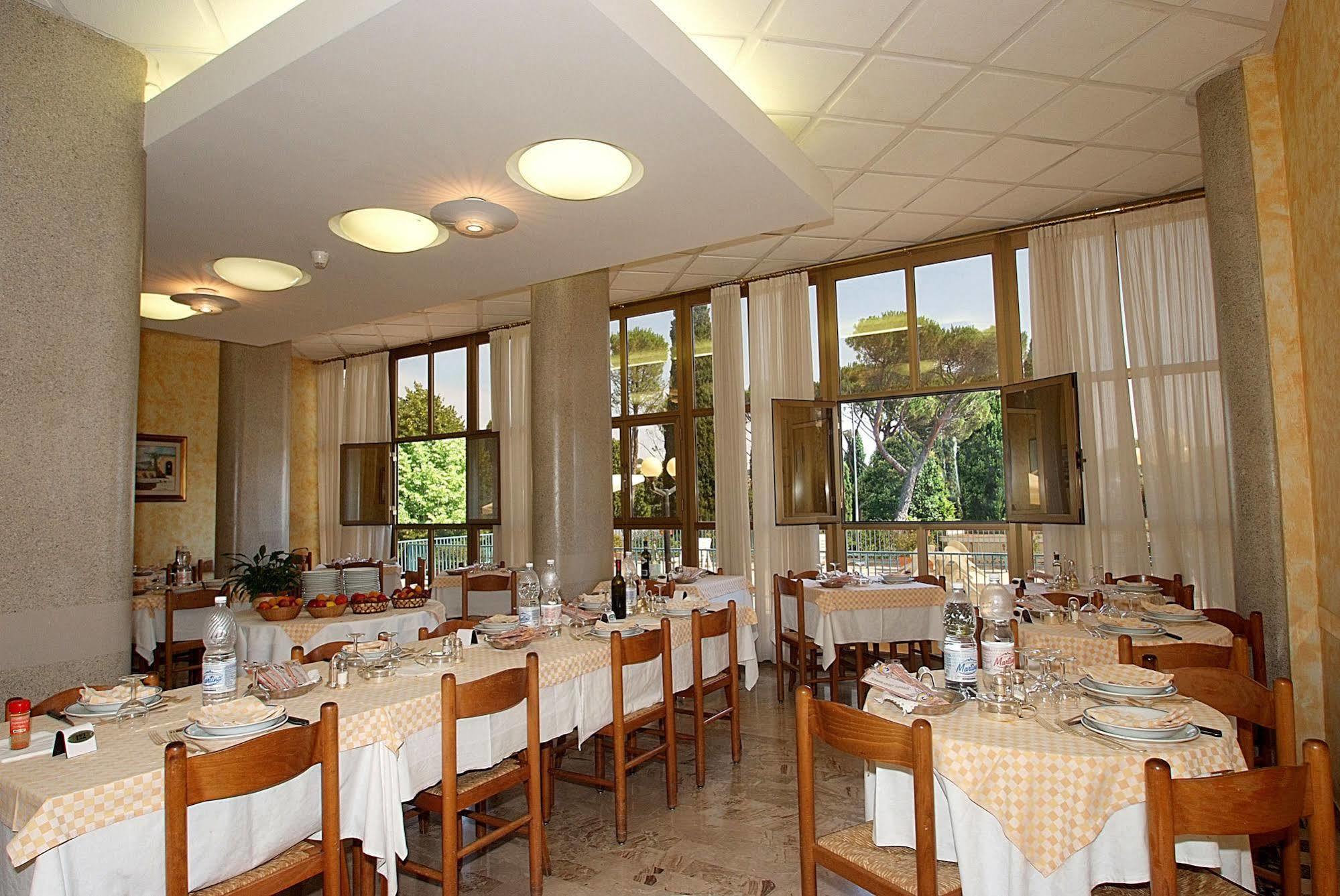 Albergo Le Sorgenti เคียนเชียโนแตร์เม ภายนอก รูปภาพ