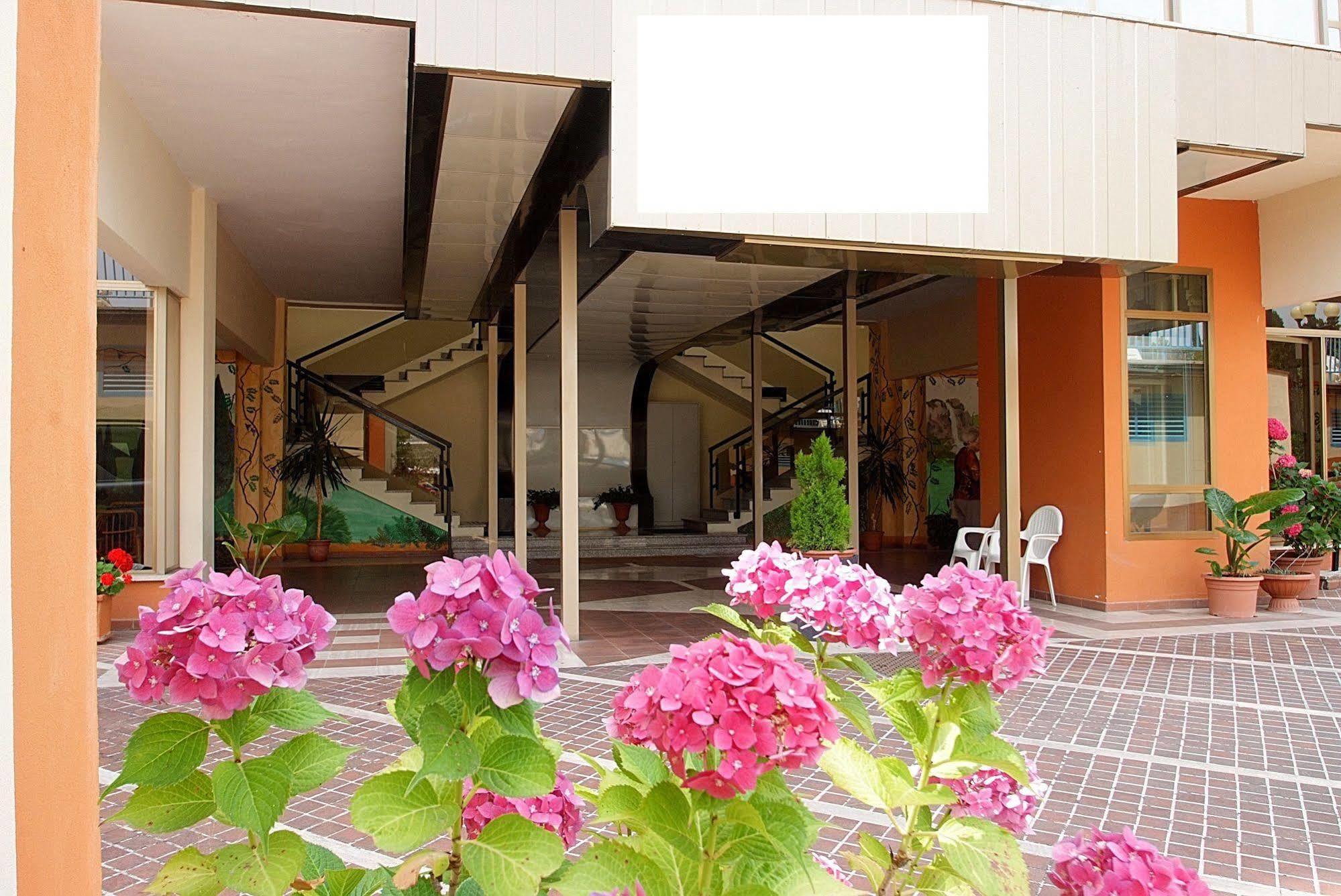 Albergo Le Sorgenti เคียนเชียโนแตร์เม ภายนอก รูปภาพ